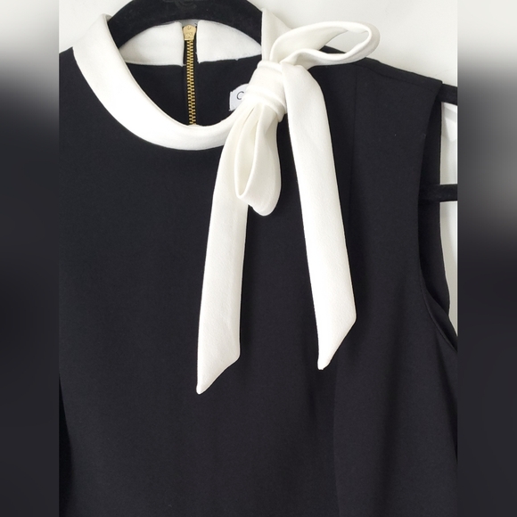 Calvin klein black sheath dress with white Bow accent - Picture 4 of 7